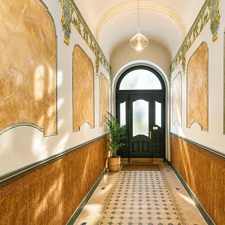 Luxury In The Jewish Quarter Of * براغ