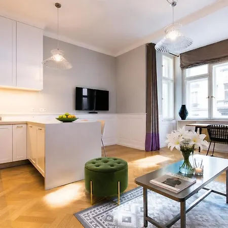 Luxury In The Jewish Quarter Of شقة *